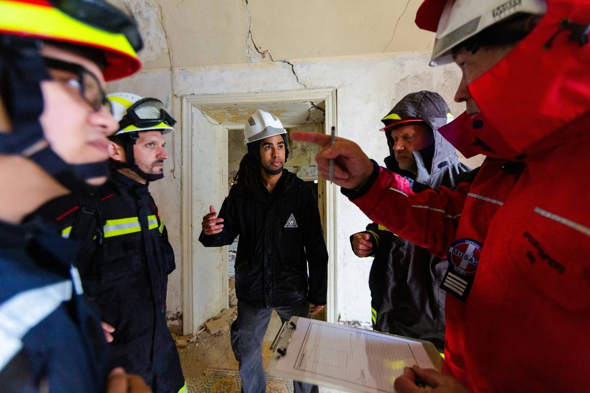 Structural engineers in disaster relief training